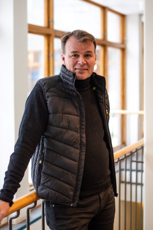 Glow: The Art of Connection & Well-being